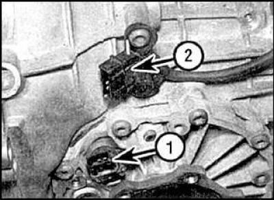 где расположен датчик скорости на audi 100 1993 года