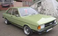 Audi 80 В1 1976 гады (фэйс-ліфт)