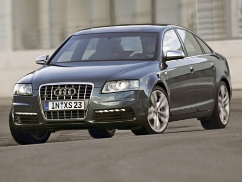 Audi S6 — уже второй по счету автомобиль в модельном ряду компании, получивший мотор от Lamborghini…