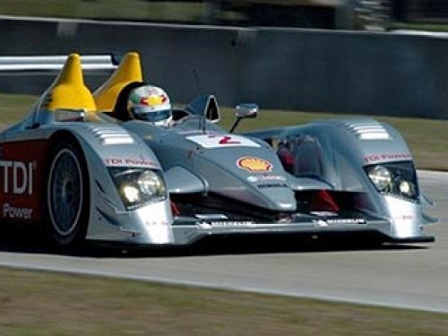 Audi R10 — первый дизельный автомобиль, покоривший Ле-Ман.