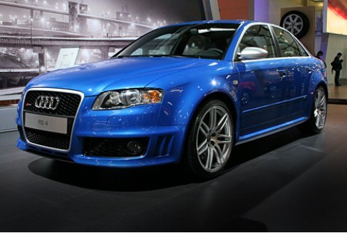 Audi RS4 — один из самых грозных «волков в овечьей шкуре». Смельчаки на разномастных спорткарах,…