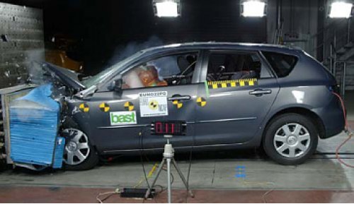 До операции по коррекции внешности бестселлера Mazda3 никаких краш-тестов не проводилось. В…
