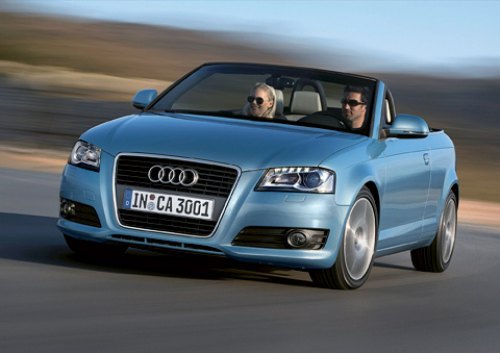 Спереди кабриолет очень похож на хетчбэк Audi A3