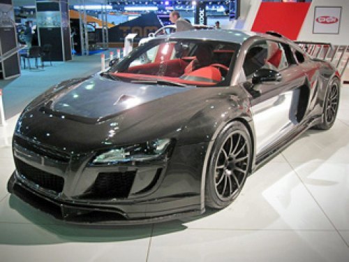 По умолчанию на купе Audi R8 Razor стоят кованые алюминиевые диски с шинами Michelin Pilot Sport 2…