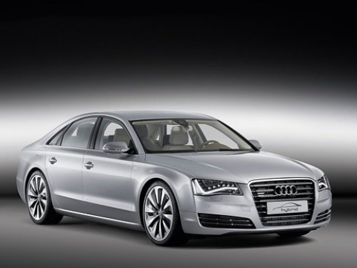 Хоть в Audi и называют модель концептом, в серийном исполнении она вряд ли будет сильно отличаться…