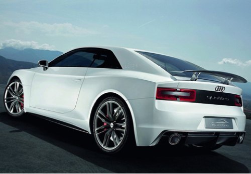 Выполненный с оглядкой на легендарное купе Audi Sport quattro агрессивный концепт имеет колесную…
