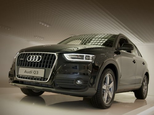 Представители компании Audi главным конкурентом для «кью-третьего» считают кроссовер BMW X1. И…