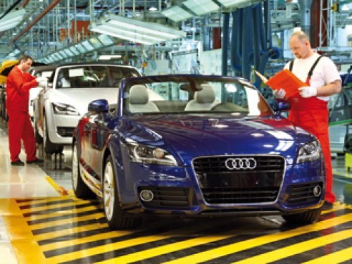 Компания Audi будет вкладываться не только в свои немецкие заводы. Так, к 2013 году на сборочном…
