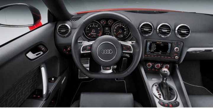 Минимальная цена Audi TT RS plus в Германии — 60 650 евро.