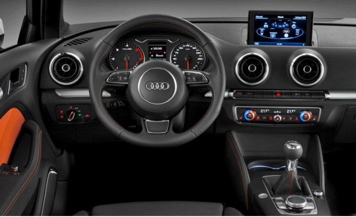 Лаконичный и качественный интерьер «а-третьей» оказался еще и удобным — спасибо широким диапазонам…