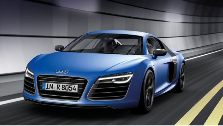 Версия V10 Plus отличается от всех других ещё и наличием сплиттера, более широкими накладками на…