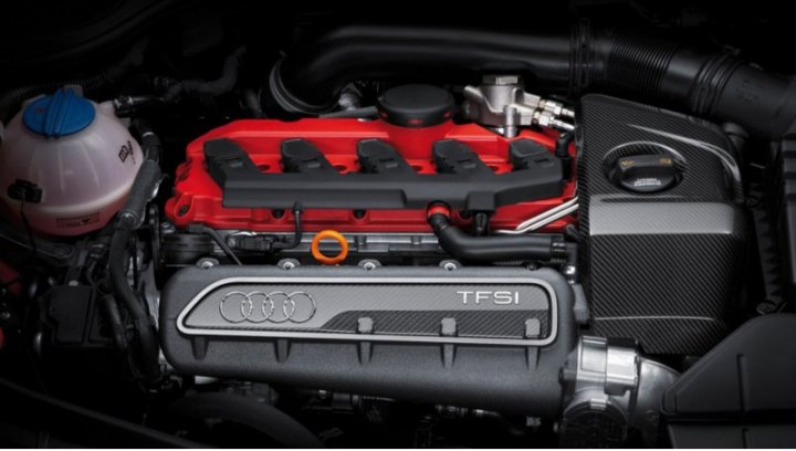 На Audi TT RS Plus «турбопятёрка» 2.5 выдаёт 360 «лошадок». По современным представлениям — совсем…