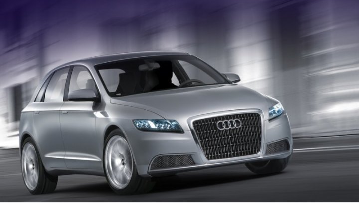 Ещё в 2006 году немцы показали концепт Audi Roadjet. Тогда дальше шоу-кара дело не пошло, в серию…