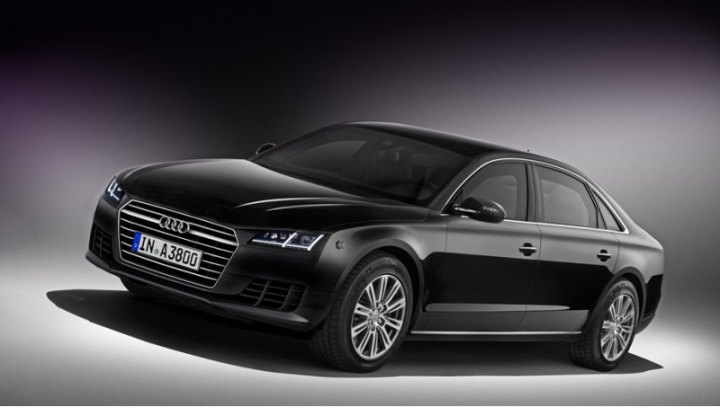 Первоначально компания рассматривала целых шесть вариантов облика Audi A8. Свои проекты представили…