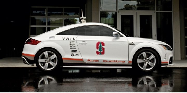 Audi RS7 — не первый беспилотник ингольштадтцев. В 2010 году купе TTS без водителя взобралось на…