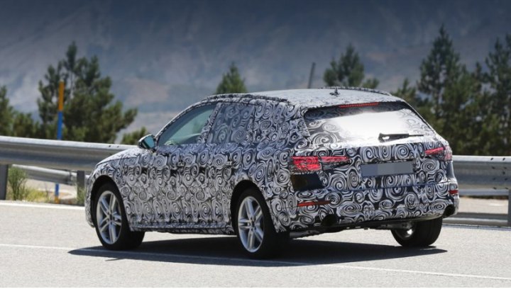 Скорее всего, A4 allroad сбросит камуфляжную плёнку уже во Франкфурте в сентябре.