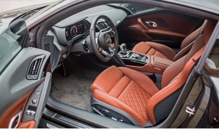 Те, кому не достанется эта Audi R8, могут присмотреться к ее братцу по имени Lamborghini Huracan LP…