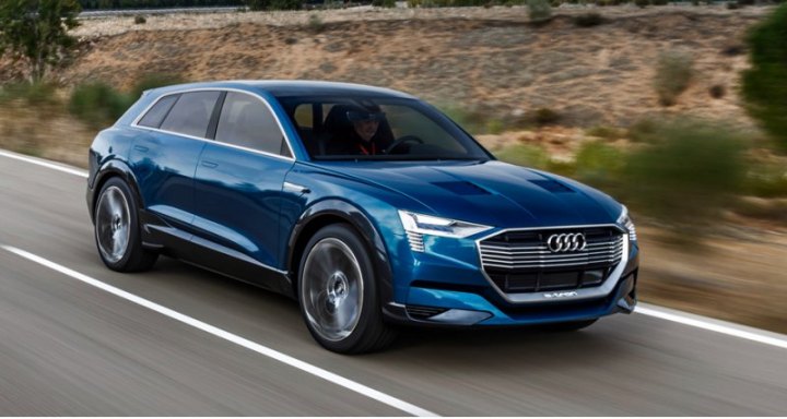 Шоу-кар Audi e-tron quattro оснащен тремя электромоторами (один спереди, два сзади) суммарной…