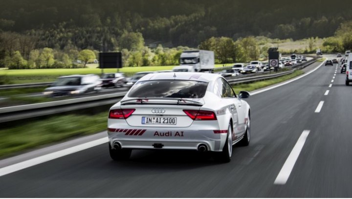 В активе Audi — тесты автономных машин на «цифровом шоссе», 900-километровый пробег беспилотника A7…