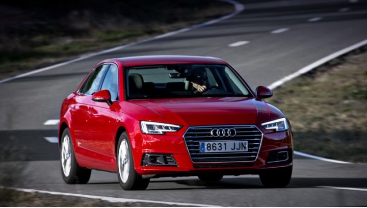 Год назад на ремонт приглашались 14 тысяч машин, и «а-четвёртая» (на снимке) вместе с «ку-пятым»…