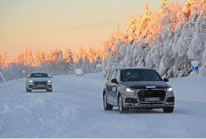 На заднем плане мелькает Audi Q8. И неудивительно: как более молодой собрат он вполне может служить…