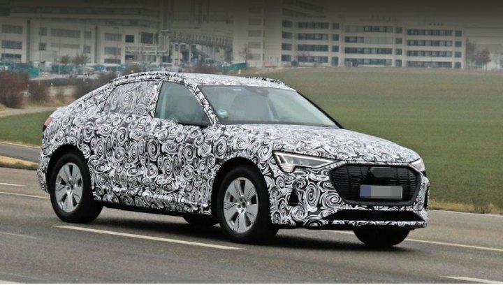 Вместо сплошного «щита» появилась декоративная решётка с горизонтальными планками, как на обычном…