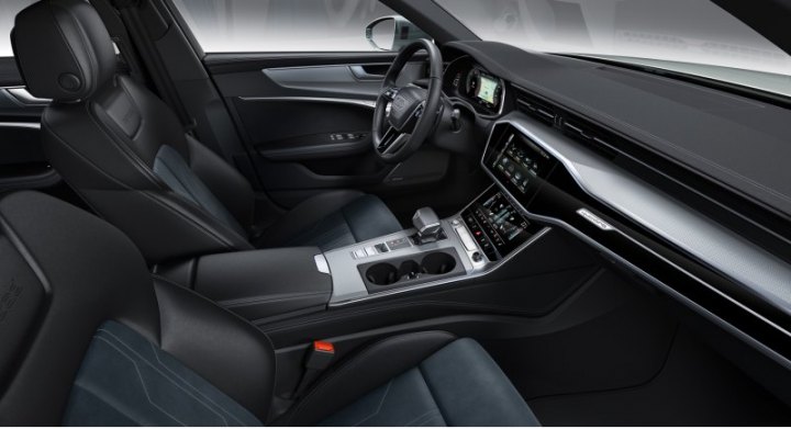 В базовое оснащение Олроуда входят система Audi Drive Select с семью режимами движения,…