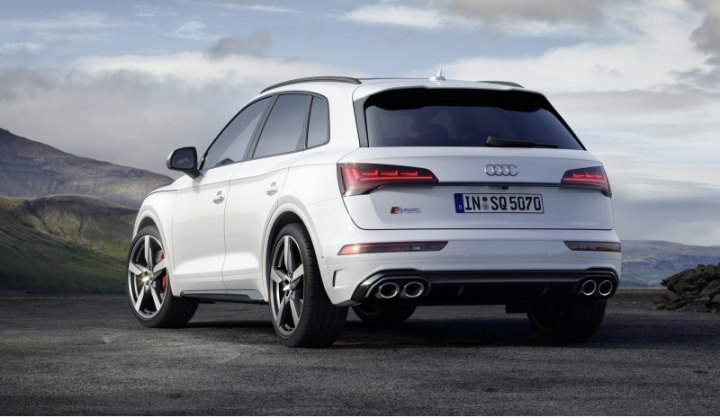 Дизель совмещен с полным приводом quattro и восьмиступенчатым «автоматом». Распределение тяги в…