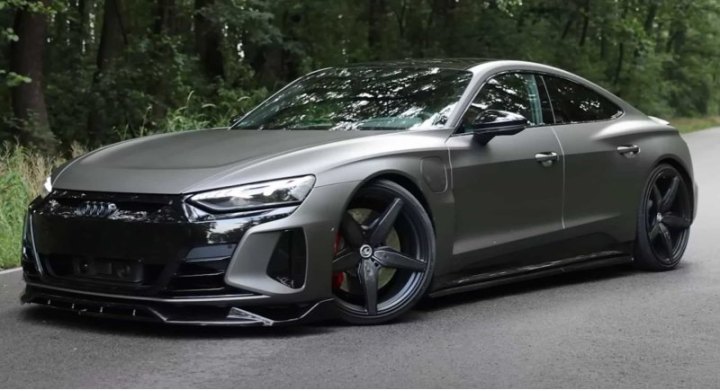 В Польше необычным образом доработали Audi RS E-Tron GT