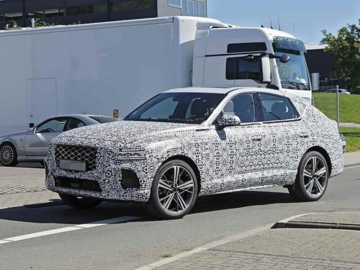 Автомобильные художники нарисовали Genesis GV80 Coupe с того ракурса, с которого стоит ожидать все…
