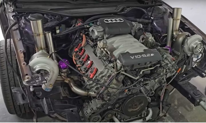 С технической точки зрения этот V10 является точно таким же, как в Lamborghini, однако обладает…