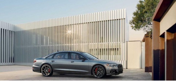 Стали известны цены на обновленный седан Audi S8