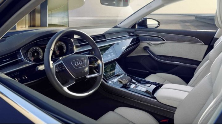 Audi показала обновленную линейку автомобилей A8 для стран Европы еще в конце осени прошлого года,…