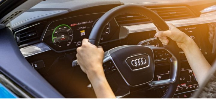 Компания Audi первой в США подключит автомобили к сотовым сетям 5G