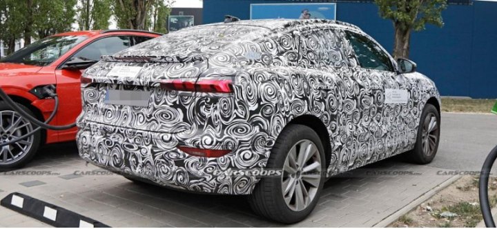 Купеобразный AUDI Q6 E-tron Sportback 2024 модельного года впервые показали на шпионских фото