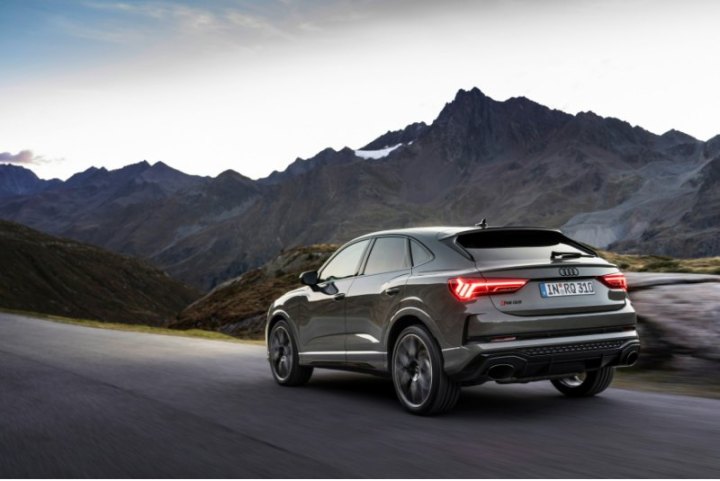 Audi RS Q3 Edition 10 Years выпущен ограниченным тиражом в 555 экземпляров по всему миру и доступен…