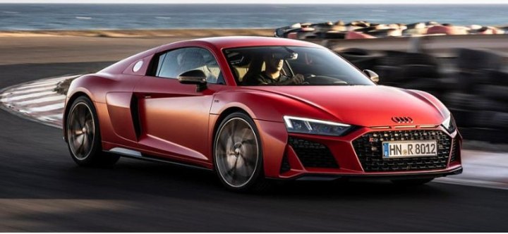 В РФ возобновились продажи спортивного купе Audi R8 V10 Performance