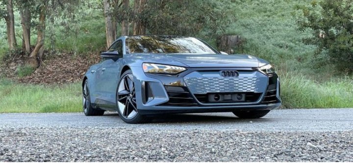 Компания Audi анонсировала концепт электрического Audi RS E-Tron GT Ice Race