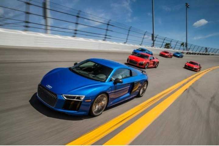 Помимо прощания с R8, Audi продемонстрирует ассортимент моделей e-tron на мероприятии Legends of…