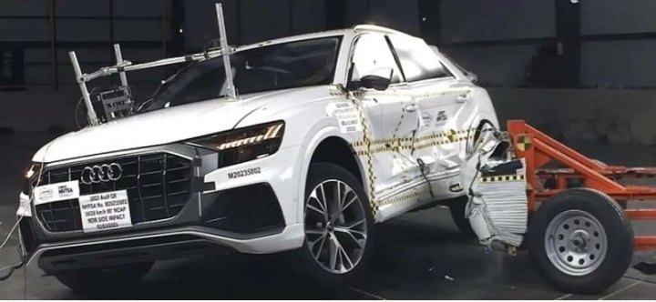 Кроссовер Audi Q8 заработал пятизвездочный рейтинг безопасности NHTSA