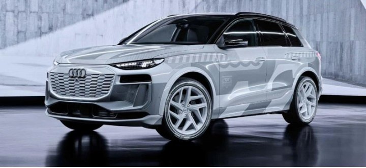 Представлен высокотехнологичный интерьер электрического кроссовера Audi Q6 E-Tron 2025 года