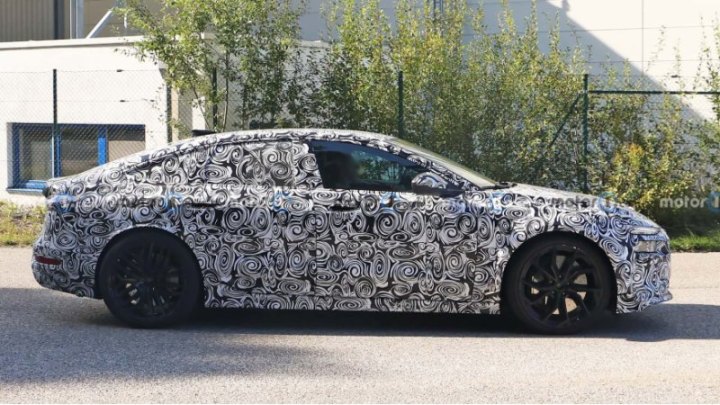 На этих снимках, на которых запечатлен тестовый прототип Audi есть все необходимое, чтобы понять,…