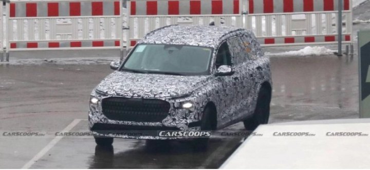 В Сети впервые запечатлели трехрядным кроссовер Audi Q9 2026 года