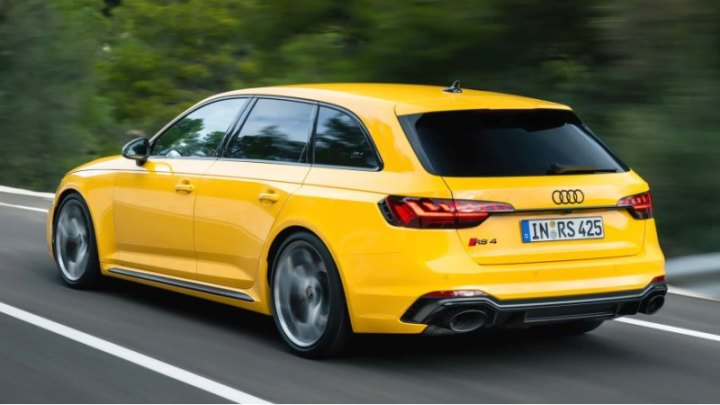 Audi отмечает четверть века модели RS4 Avant, выпустив специальную серию высокопроизводительного…