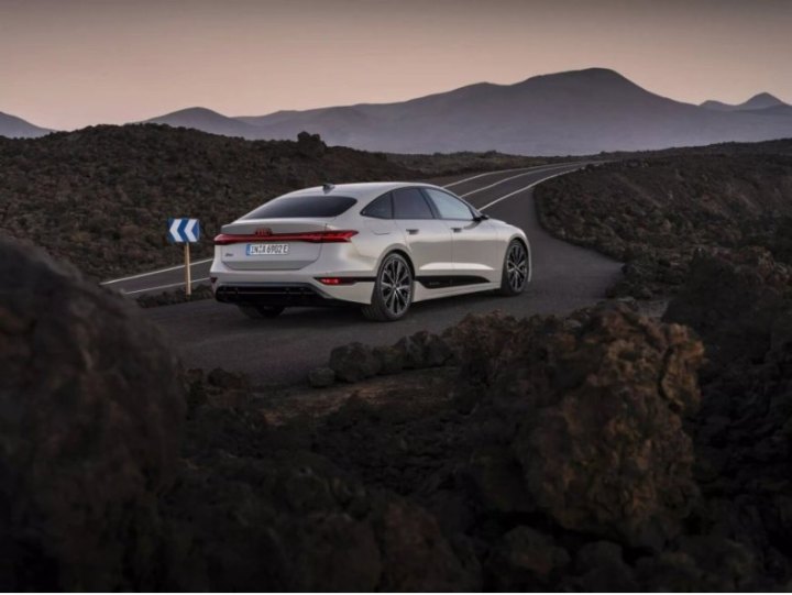 Audi официально представила совершенно новый A6 e-tron т2025 модельного года, что стало…