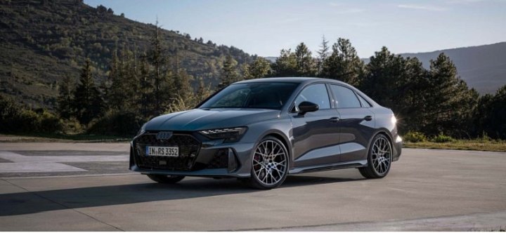 Взгляните на новый Audi RS3 с агрессивным стилем и премиальными опциями