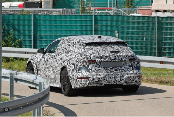 Неясно, имеет ли версия RS более широкие крылья, чем обычный A6 E-tron Avant, но, скорее всего, она…