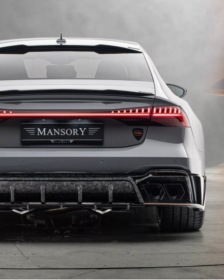Множество изменений было внесено и во внешний вид автомобиля. Mansory тщательно переработала…