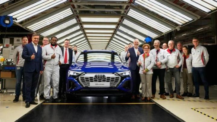 Исполнение Sportback с покатой крышей появилась в линейке кроссовера в 2020 модельном году, а в…