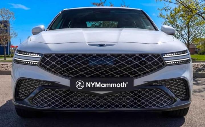 Корейский премиум-седан, конкурирующий с Audi, BMW и Mercedes, рвется в новое поколение